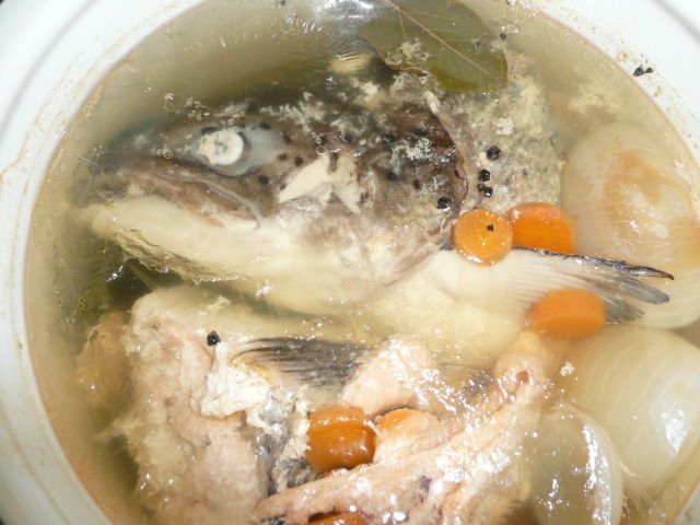 рыбный суп из головы